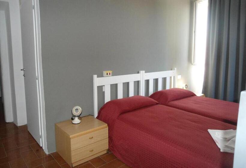 חדר אקונומי, Piccola Firenze