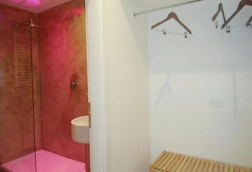 חדר משפחתי, Piccola Firenze