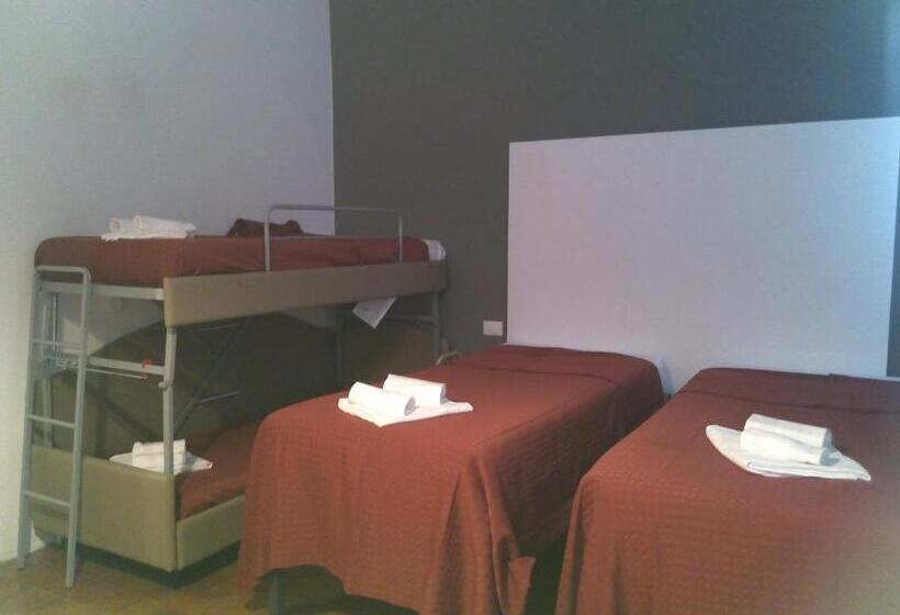 חדר משפחתי, Piccola Firenze