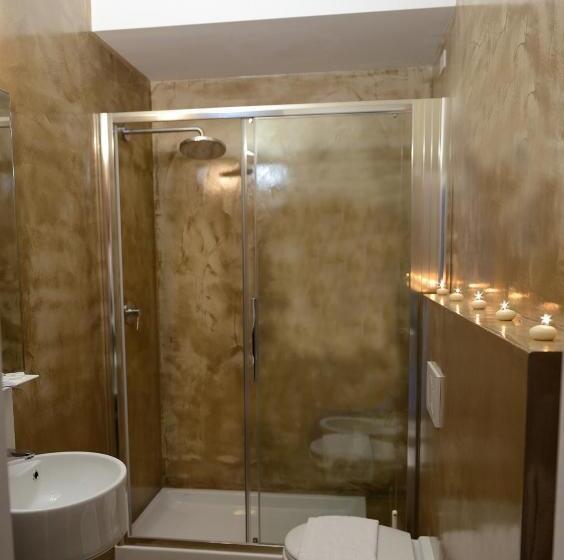 חדר משפחתי, Piccola Firenze