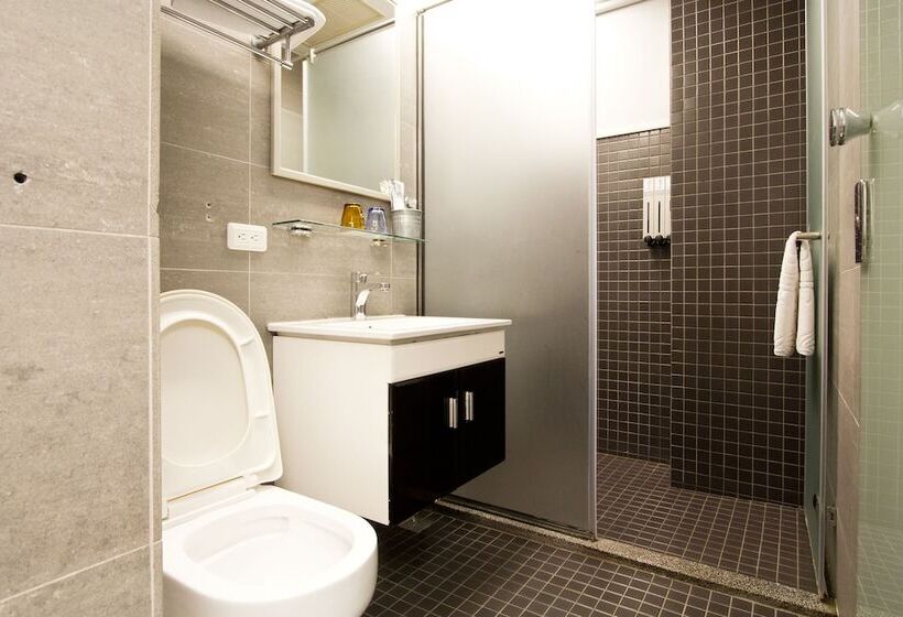 اتاق استاندارد, Ra Guesthouse