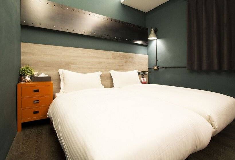 اتاق لوکس, Ra Guesthouse