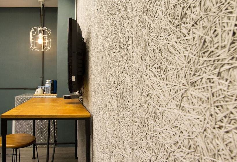 اتاق لوکس, Ra Guesthouse