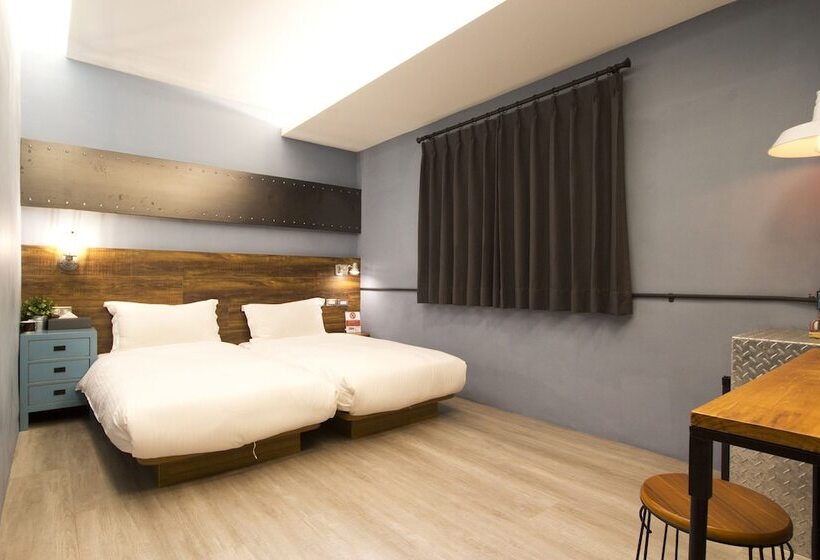 اتاق لوکس, Ra Guesthouse