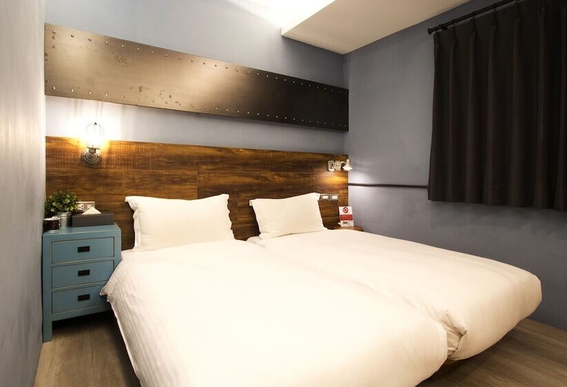 اتاق لوکس, Ra Guesthouse