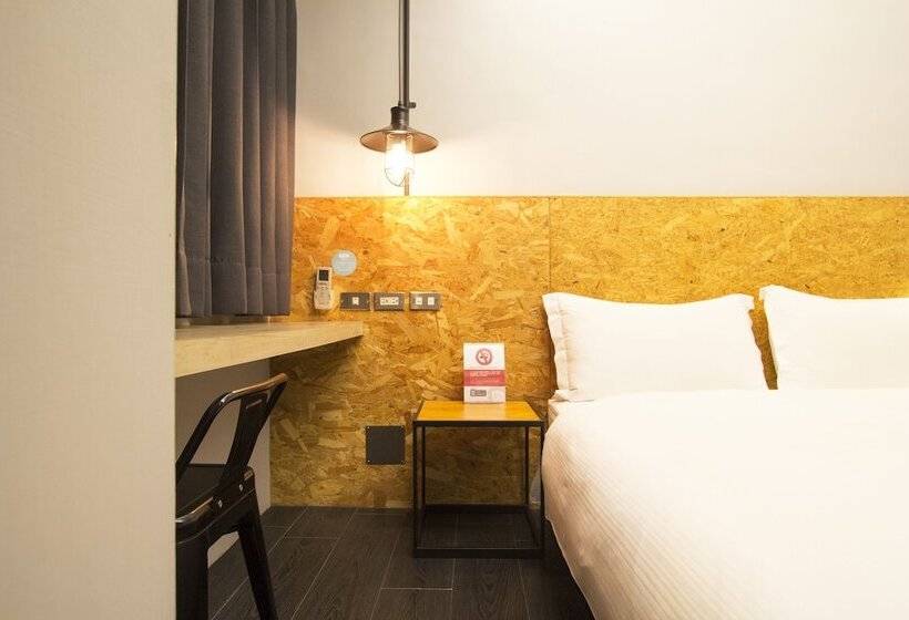 اتاق استاندارد, Ra Guesthouse