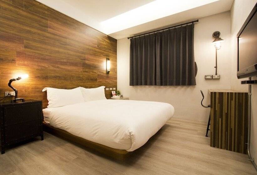 اتاق لوکس, Ra Guesthouse