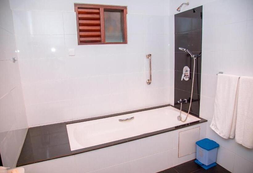 סוויטה עם מרפסת, Rockery Villa Ayurveda