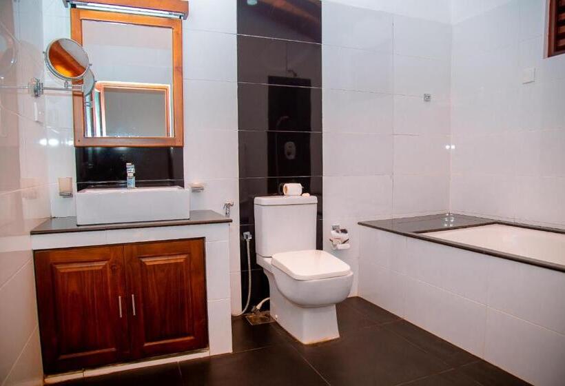 סוויטה עם מרפסת, Rockery Villa Ayurveda