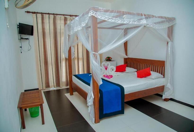 חדר דלוקס עם מרפסת, Rockery Villa Ayurveda