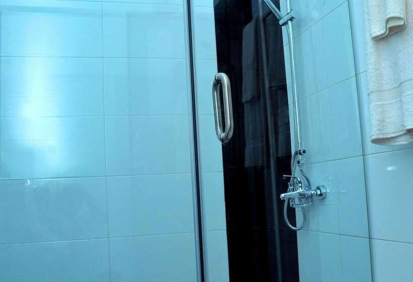 חדר דלוקס עם מרפסת, Rockery Villa Ayurveda