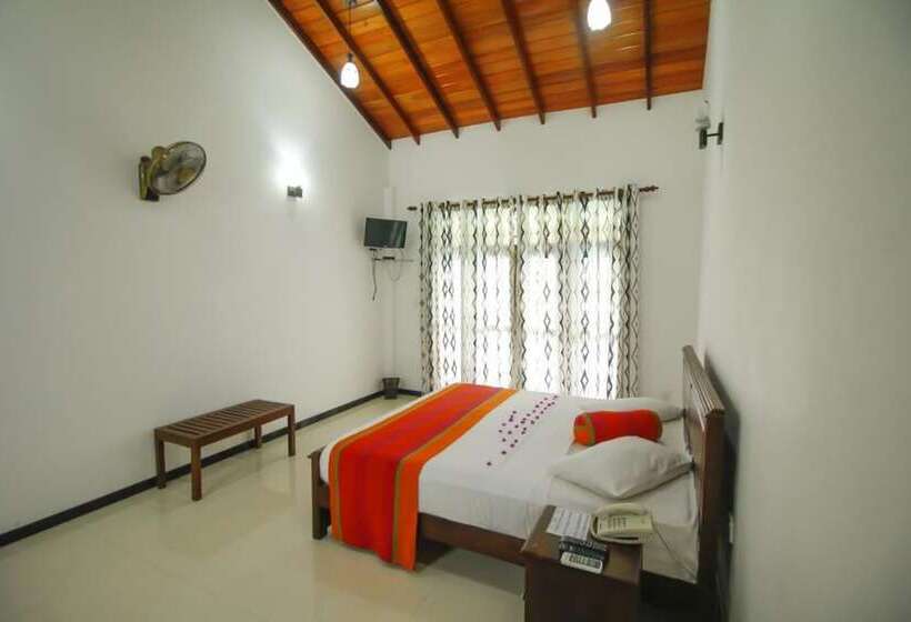 חדר דלוקס עם מרפסת, Rockery Villa Ayurveda