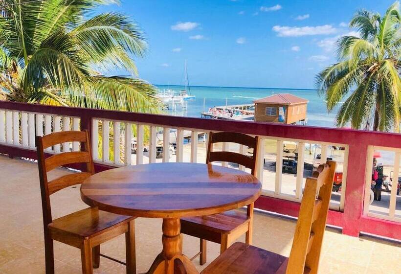 شقة غرفة واحدة مطلة على البحر, Sandbar Beachfront Hostel & Restaurant