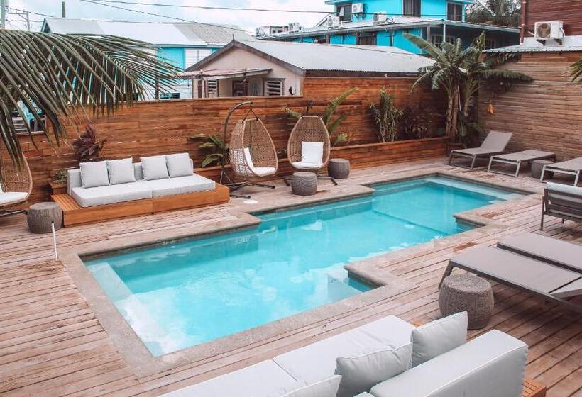 غرفة قياسية رباعية, Sandbar Beachfront Hostel & Restaurant