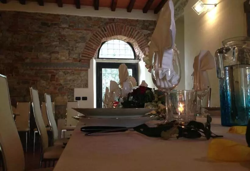 Superior Kolmen Hengen Huone, Il Poggiolo Delle Rose Bed&breakfast