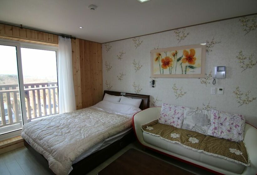 استودیوی استاندارد, Lapaloma Pension