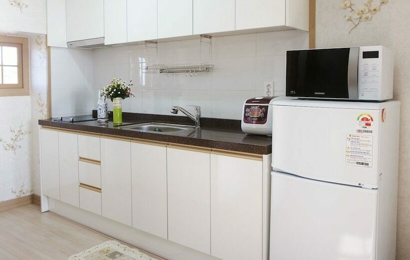 استودیوی استاندارد, Lapaloma Pension