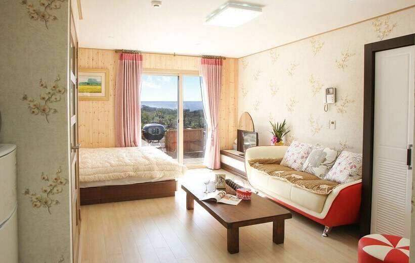 استودیوی استاندارد, Lapaloma Pension