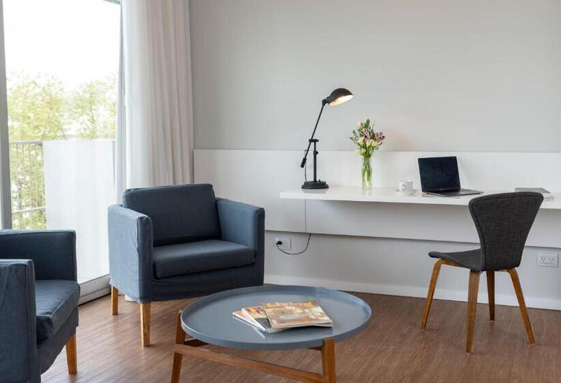 استودیو خانوادگی, Almarena Madero Urbano Affiliated By Melia