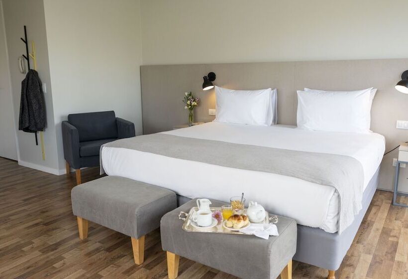 استودیوی سوپریور, Almarena Madero Urbano Affiliated By Melia