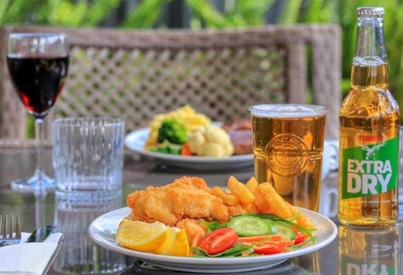 חדר אקזקיוטיב, Edward Parry Motel And Apartments