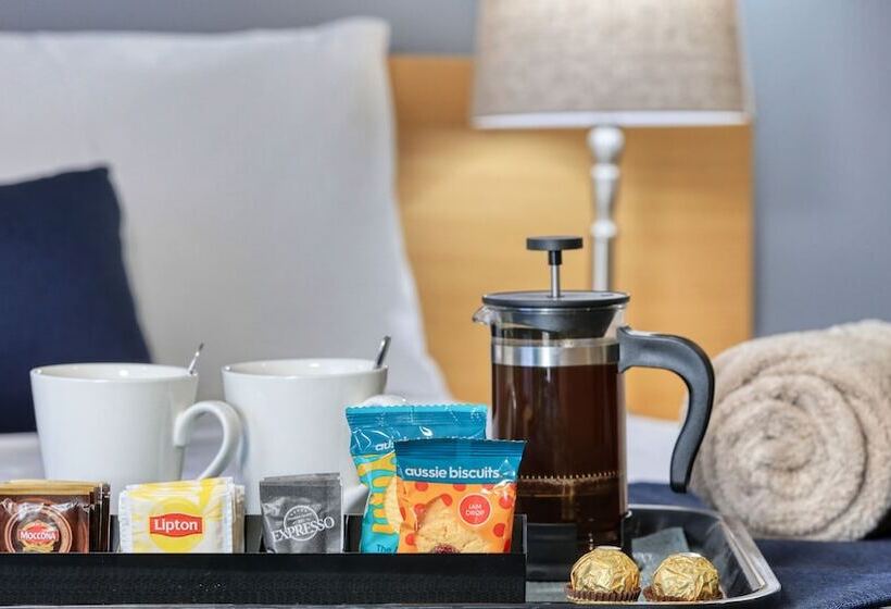 חדר משפחתי, Edward Parry Motel And Apartments