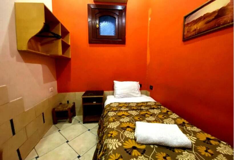اتاق استاندارد یک نفره, Golden Hotel Cairo