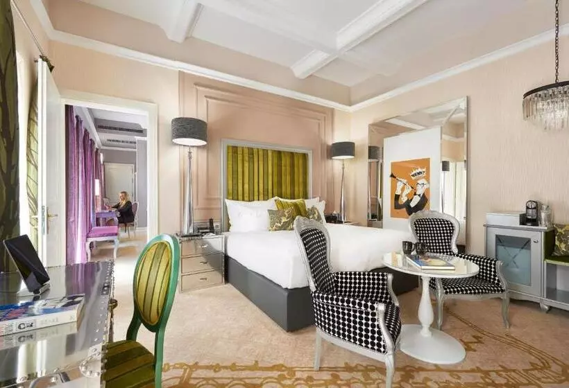 キングサイズベッドのデラックスルーム, Aria Hotel Budapest By Library Hotel Collection