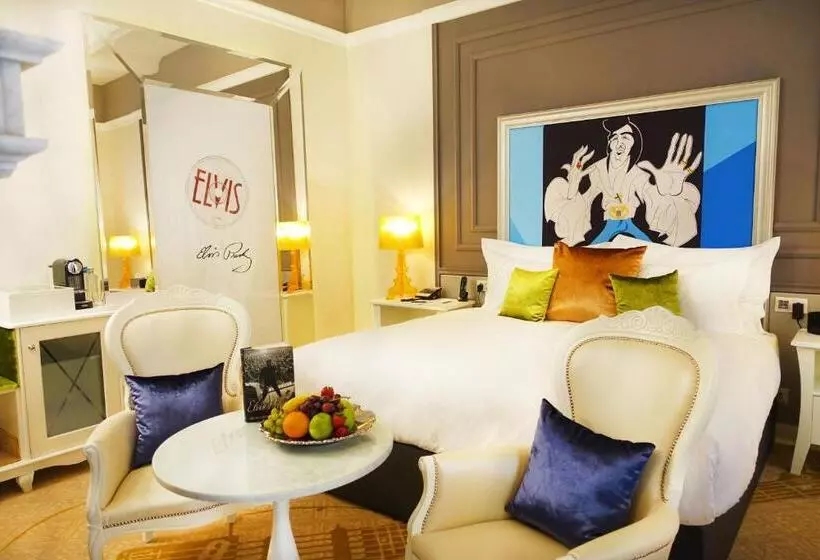 キングサイズベッドのデラックスルーム, Aria Hotel Budapest By Library Hotel Collection