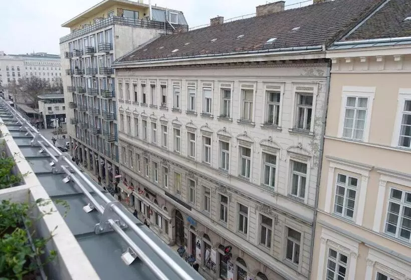 キングサイズベッドのスタンダードルーム, Aria Hotel Budapest By Library Hotel Collection