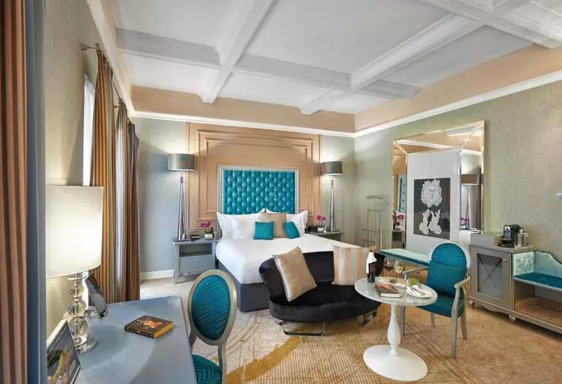 キングサイズベッドのデラックスルーム, Aria Hotel Budapest By Library Hotel Collection