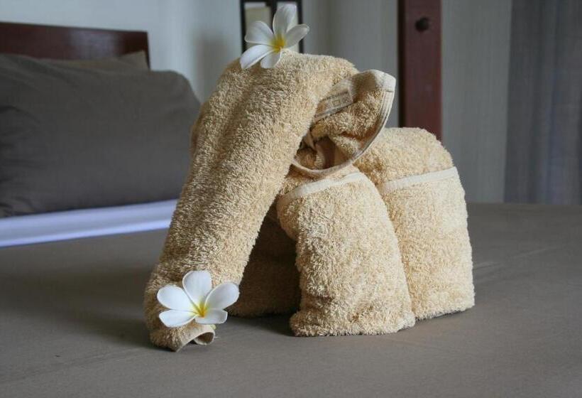 Семейный Номер, Battambang Resort