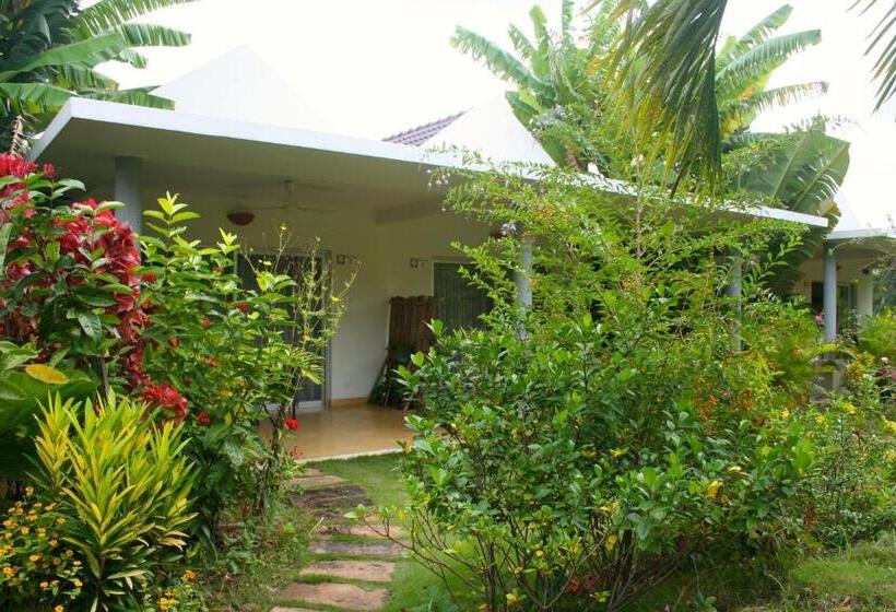家庭间, Battambang Resort