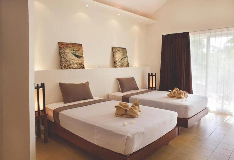 Семейный Номер, Battambang Resort