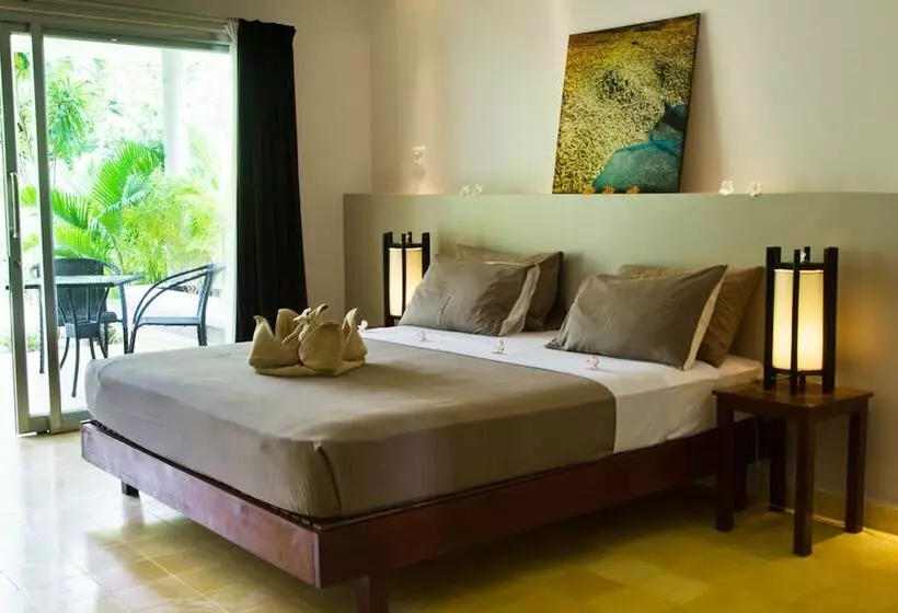 اتاق استاندارد با چشمانداز باغ, Battambang Resort