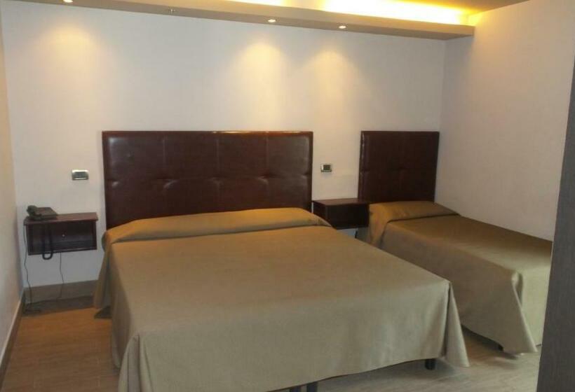 غرفة قياسية ثلاثية, Bns Hotel Francisco