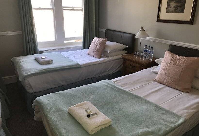 스탠다드 룸, Cf Eleven