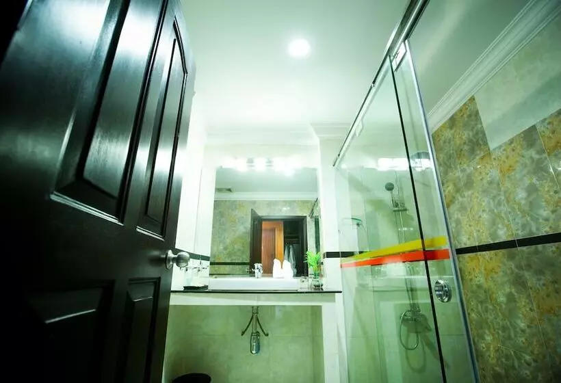 Quarto deluxe, Classy