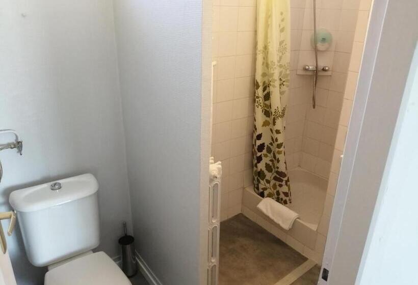 스탠다드 트리플 룸, D Orleans