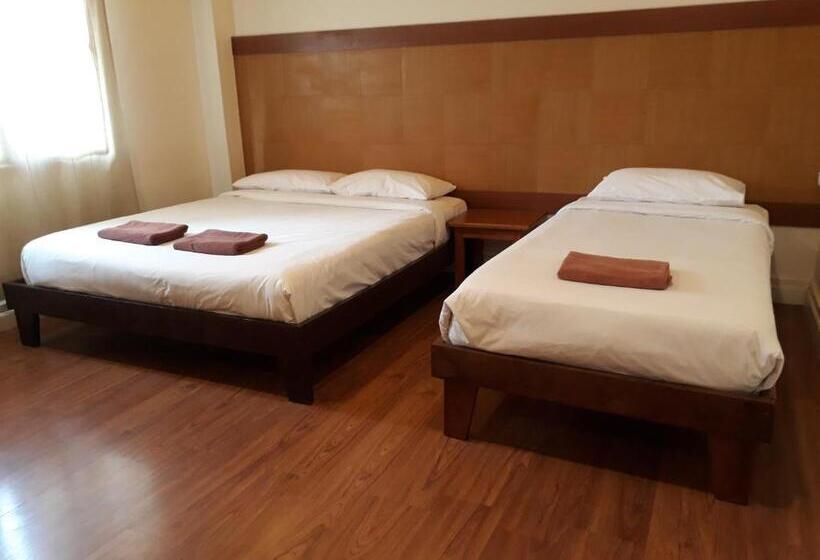 חדר משפחתי, Laos Haven