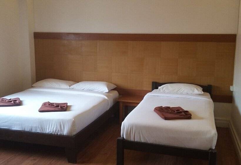 חדר משפחתי, Laos Haven