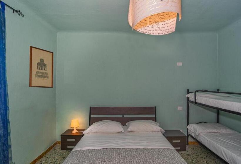 Economy Quadruple Room, Maison Dei Miracoli