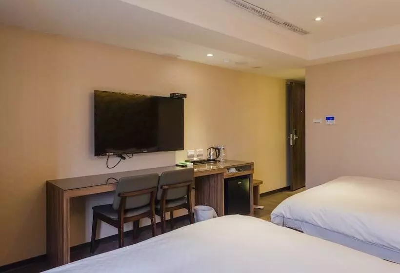 Economy Triple Room