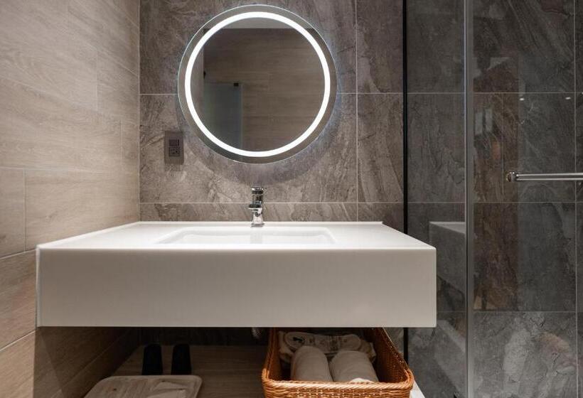 اتاق استاندارد, Fu Hsiang