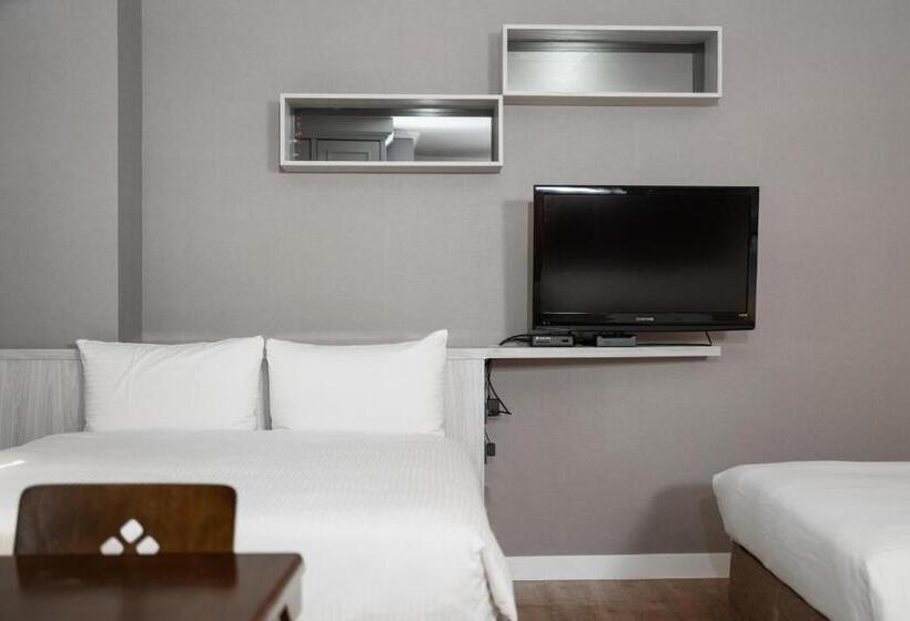 اتاق خانوادگی, Fu Hsiang