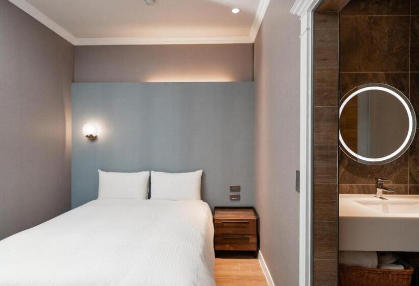 اتاق لوکس خانوادگی, Fu Hsiang