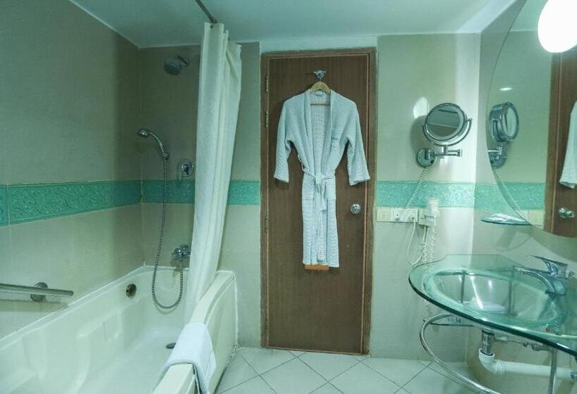 اتاق لوکس, Lakeshore Hotel & Apartments