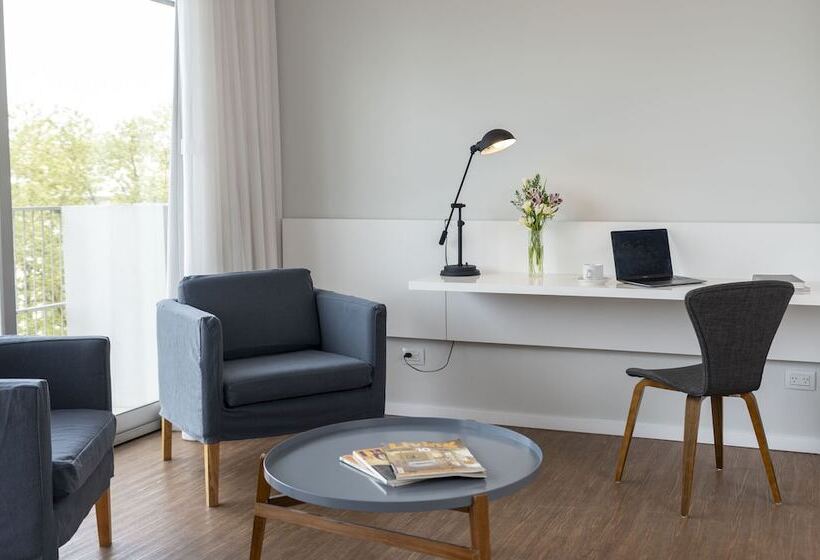 استودیوی سوپریور, Almarena Madero Urbano Affiliated By Melia