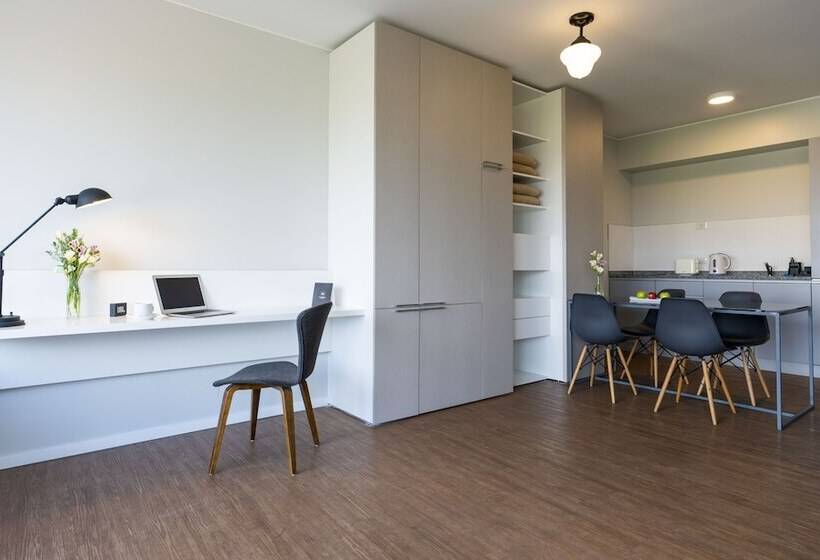 استودیوی سوپریور, Almarena Madero Urbano Affiliated By Melia