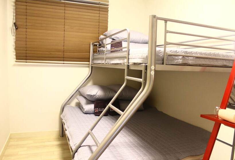 Quarto Estandar, Plan A Hostel